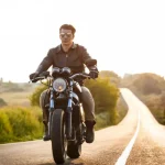 Poczuj radość z jazdy motocyklem i bądź bezpieczny